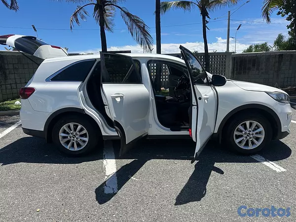 jeepetas y camionetas - Kia Sorento LX 2020 – ¡Excelentes condiciones!  8