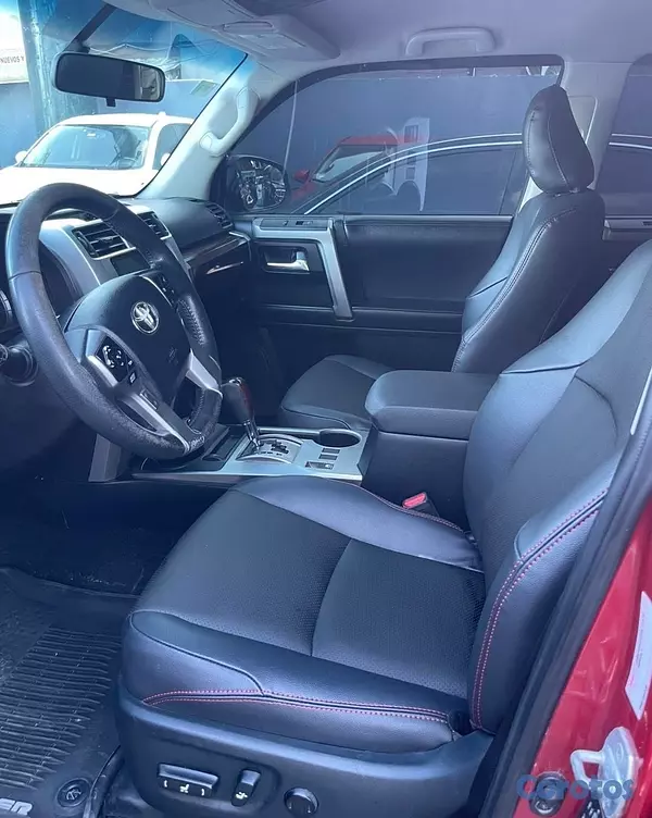 jeepetas y camionetas - TOYOTA 4RUNNER SR5 2018
 6