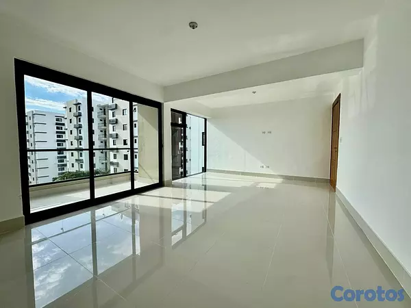 apartamentos - Amplio Apartamento en Venta, 5to Piso, Torre Real, 1