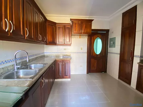 apartamentos - Alquiler 3 habitaciones en Evaristo Morales  4