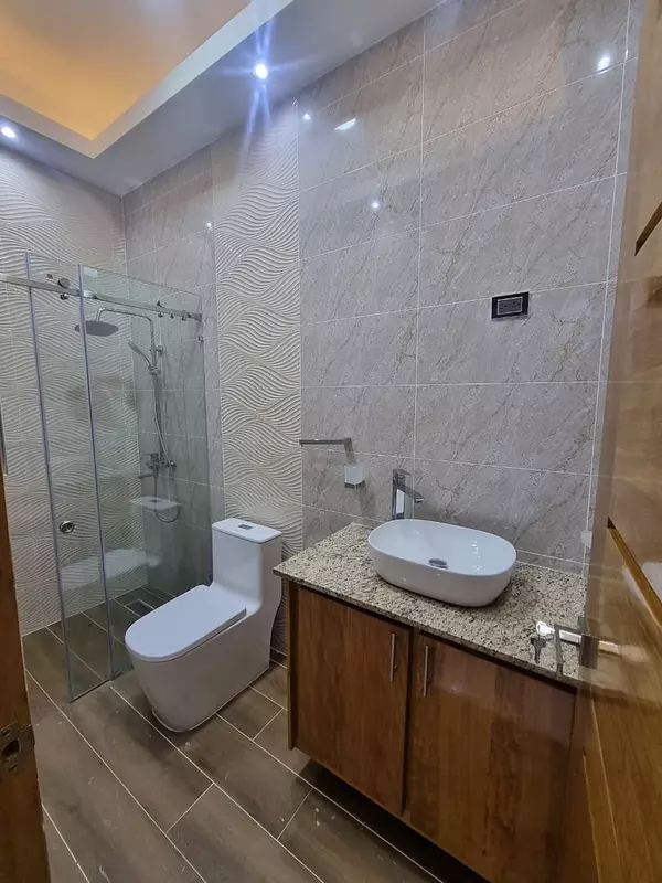 casas - Hermosa Residencia de 2 Niveles en La Vega  6