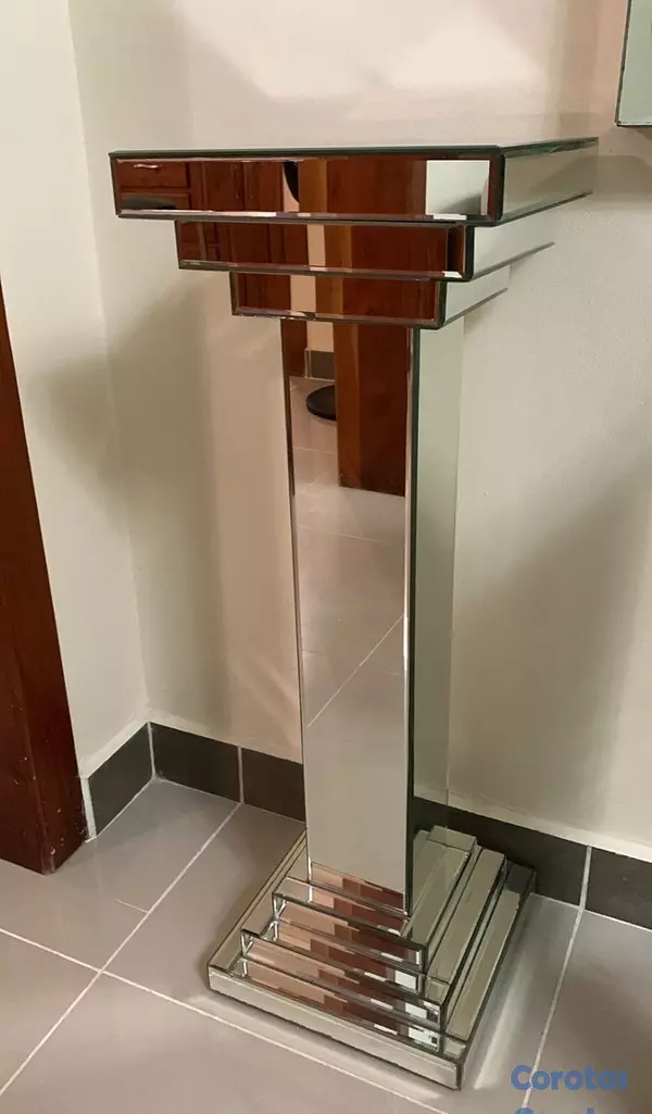 decoración y accesorios - Se vende centro de mesa con repisa y esquineros 13