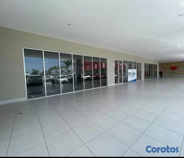 solares y terrenos - Locales comerciales oficina alquiler Pueblo Bavaro, Bavaro City Center 3