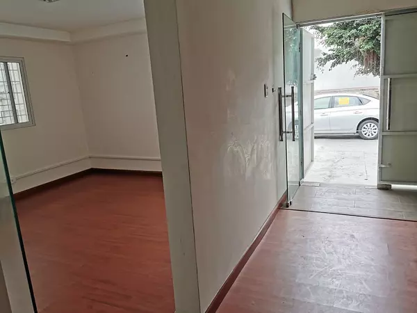 oficinas y locales comerciales - 🔵Alquilo Local para oficina  290 mts 1er piso en Naco
 9