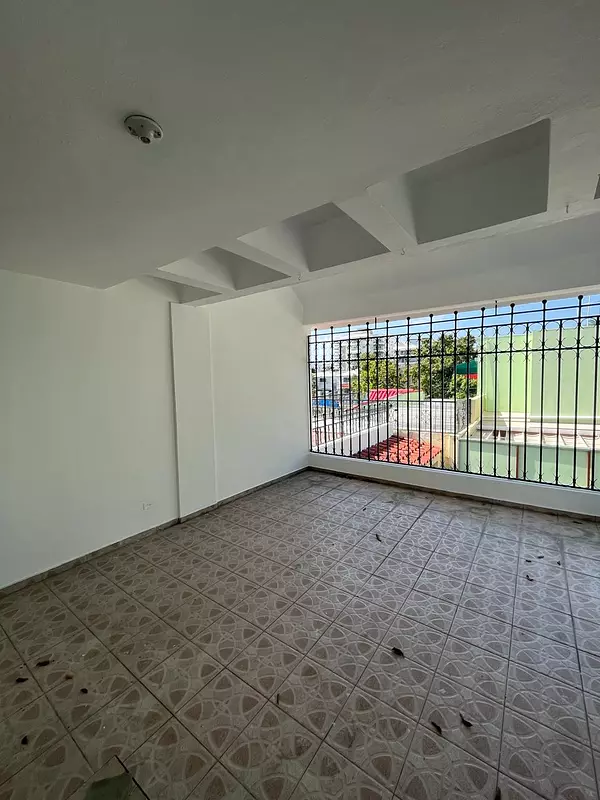 casas - Casa en Venta, La Castellana RD$ 25,000,000   7
