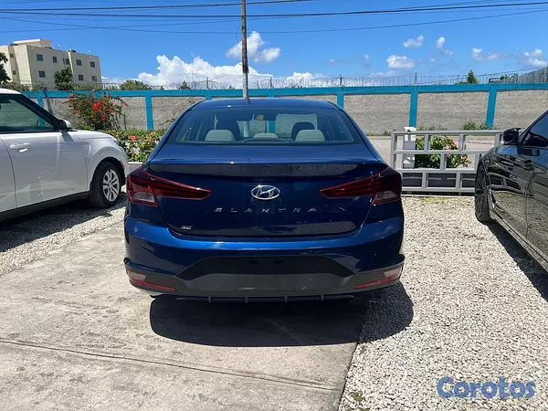 carros - HYUNDAI ELANTRA SE 2020 10