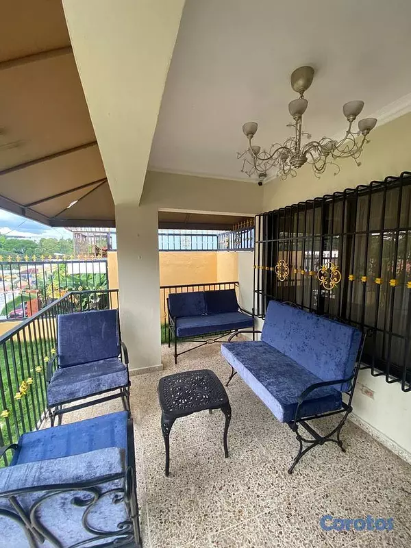 casas - Casa en venta de 3 habitaciones 2 baños en venta e 15