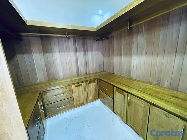 casas - 🏡 Casa Moderna y Espaciosa en Torre Alta –  9