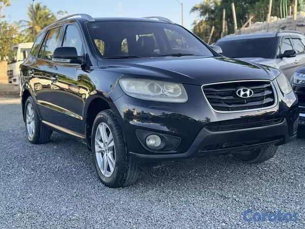 jeepetas y camionetas - Hunday Santa Fe en muy buenas condiciones  3