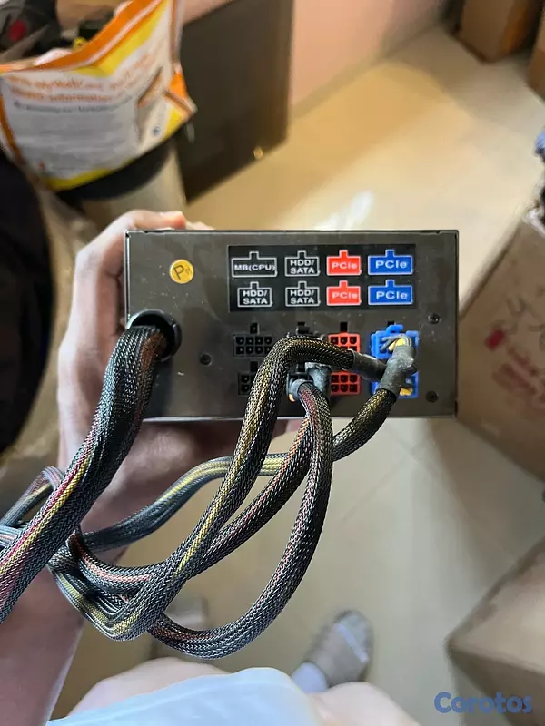 computadoras y laptops - Fuente de Poder Huntkey X7-900 900W – Potente y lista para tu PC  3