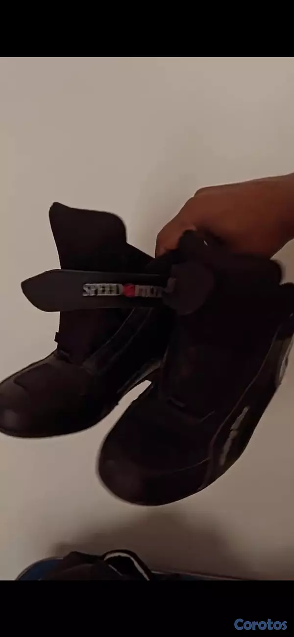 Artículos Deportivos - botas deportivas para entrenar y para montar motor  4