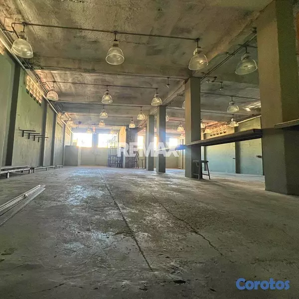 oficinas y locales comerciales - Nave industrial de 1,400mt2 en alquiler en San Car 3