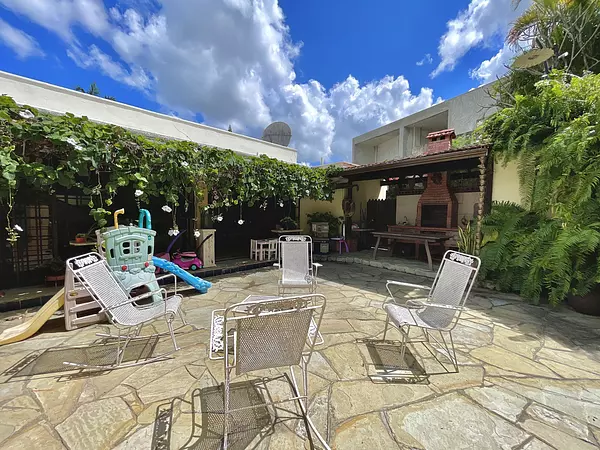 casas - Casa en Venta en Los Ríos, Grandes Espacios, patio y Jardín 9