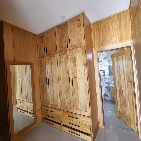 casas - Amplia Vivienda Recien Construida en Ave. 27 de Febrero  10