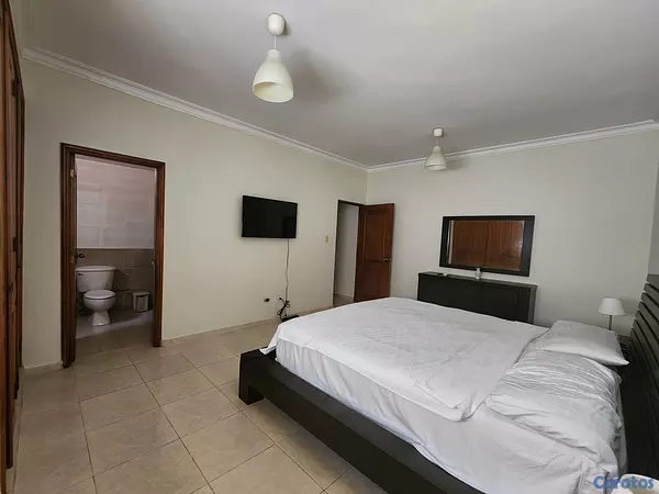 apartamentos - ALQUILO APTO. AMUEBLADO 2 HABS. CON PATIO INTERIOR 7