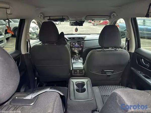 jeepetas y camionetas - NISSAN ROGUE SV CLEAN CARFAX  4