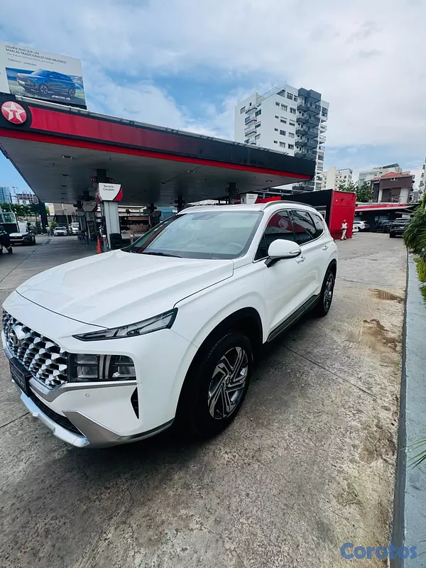 jeepetas y camionetas - Hyundai Sante Fe SE 2023 Blanca 3