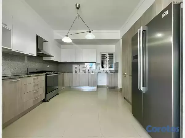 apartamentos - Apartamento con Línea Blanca en La Julia 10