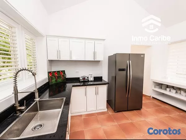 casas vacacionales y villas - Preciosa Villa Vista Al Golf De 4Habitaciones Y Acceso A Playa Privada  4