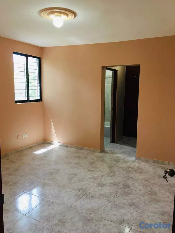 casas - Se vende Amplia Casa En Santiago  2