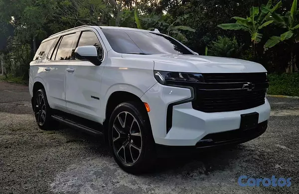 jeepetas y camionetas - 2021 Chevrolet Tahoe RST 35 MIL MILLAS 3