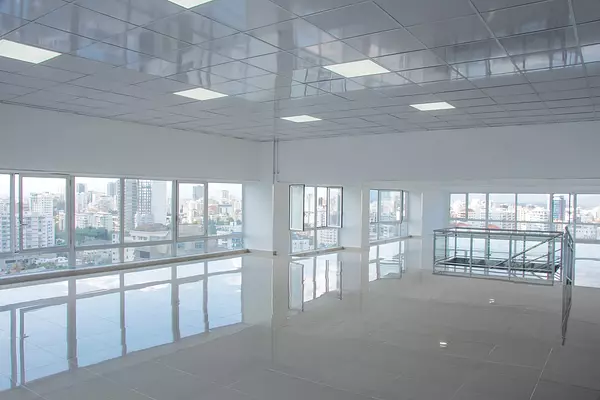 oficinas y locales comerciales - Alquiler local en la Esperilla  3