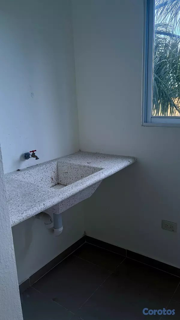 apartamentos - Apartamento en Alquiler, 2do nivel, Boca Chica / Sin Amueblar 5