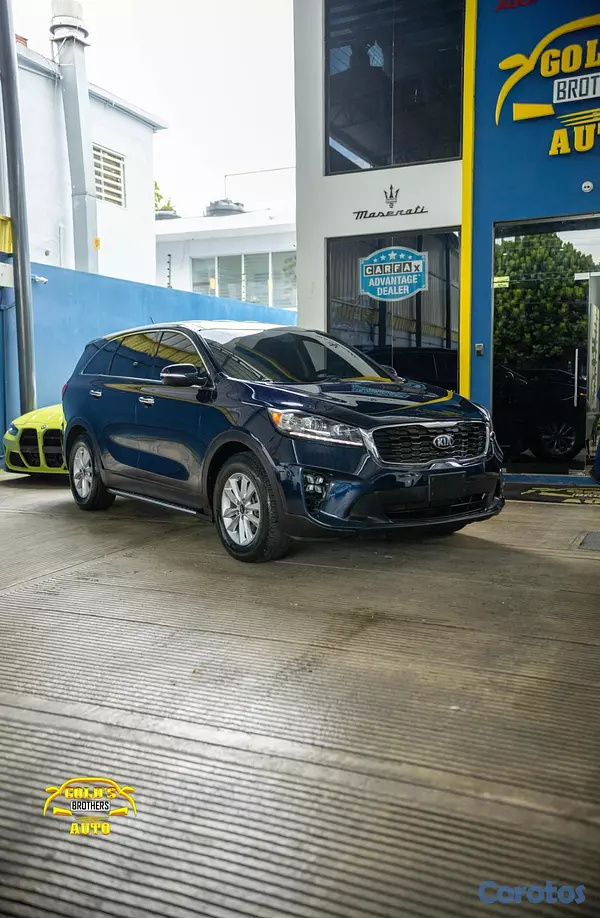 jeepetas y camionetas - Kia Sorento LX 2020 Clean Carfax tres Filas  1