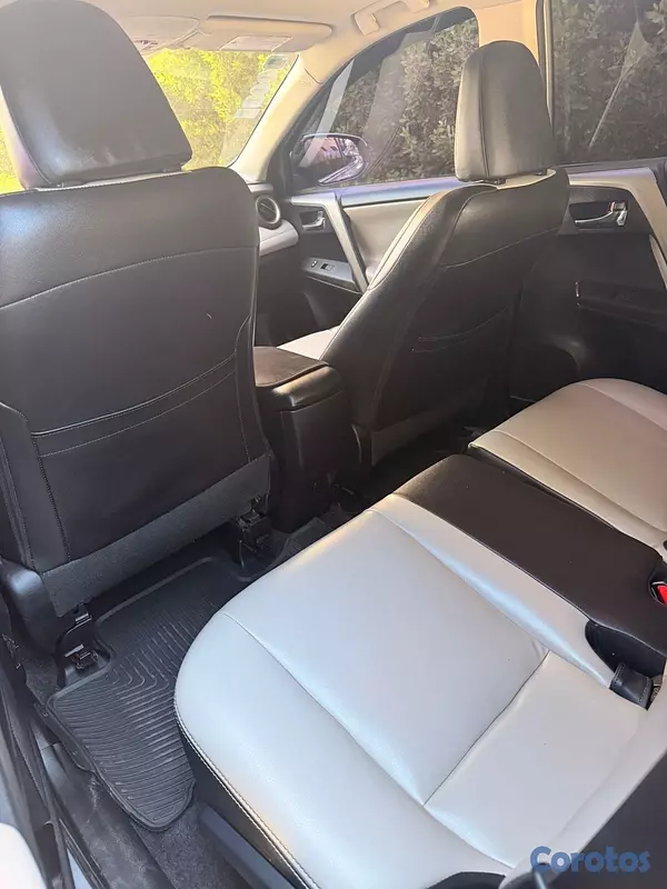 jeepetas y camionetas - Toyota rav4 2016 4x4 (AWD) 7