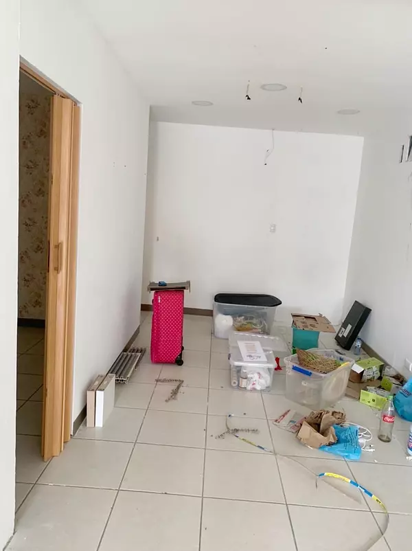 oficinas y locales comerciales - Local céntrico en los prados  4