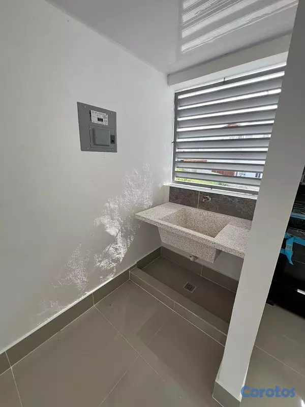 apartamentos - SE ALQUILA AMOLIO APARTAMENTO EN SANTIAGO ALTOS DEL VALLE 4