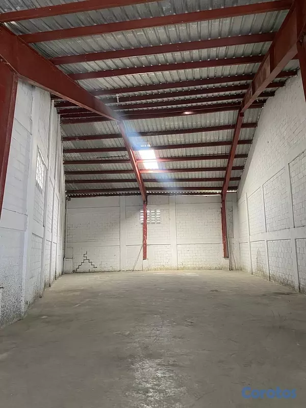 otros inmuebles - Alquilo Nave Industrial en Manoguayabo 2