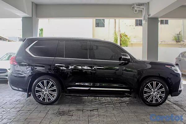 jeepetas y camionetas - Lexus LX 570 2020 13