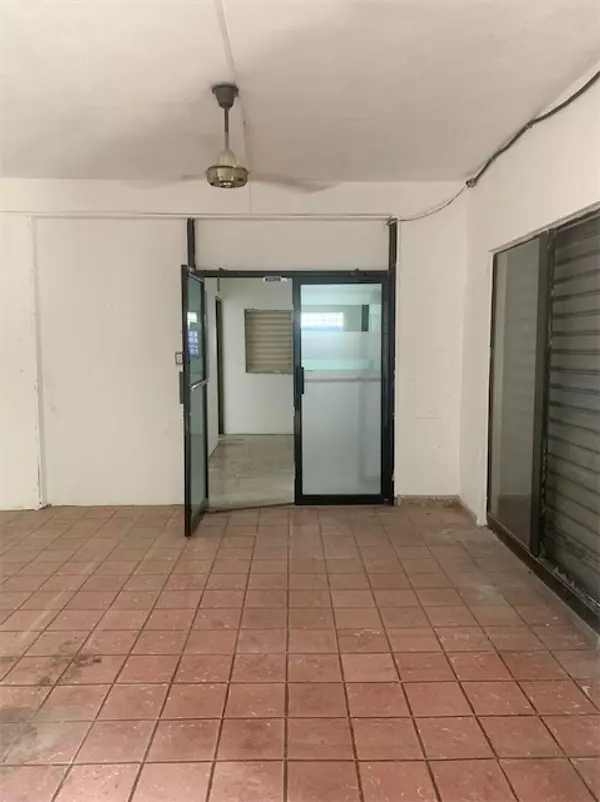 oficinas y locales comerciales - Local en Bella Vista Primer nivel  2