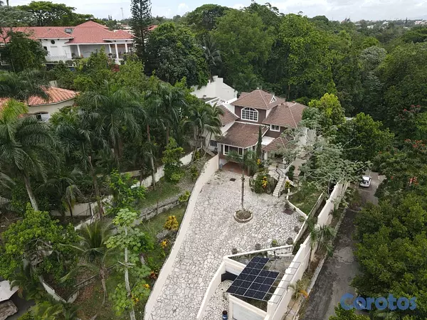 casas - Impresionante residencia en venta o renta en Altos 6