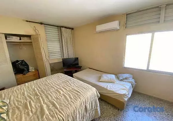 casas - Casa en la Avenida independencia de 4 habitaciones en Venta 9