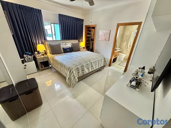 apartamentos - vendo urbanización real tres habitaciones con baño dos parqueos paralelos techa 7