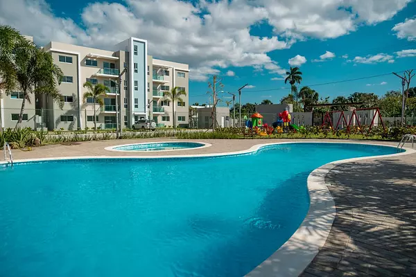 apartamentos - Se Vende Apartamento von Piscina en Llanos de Gurabo 2