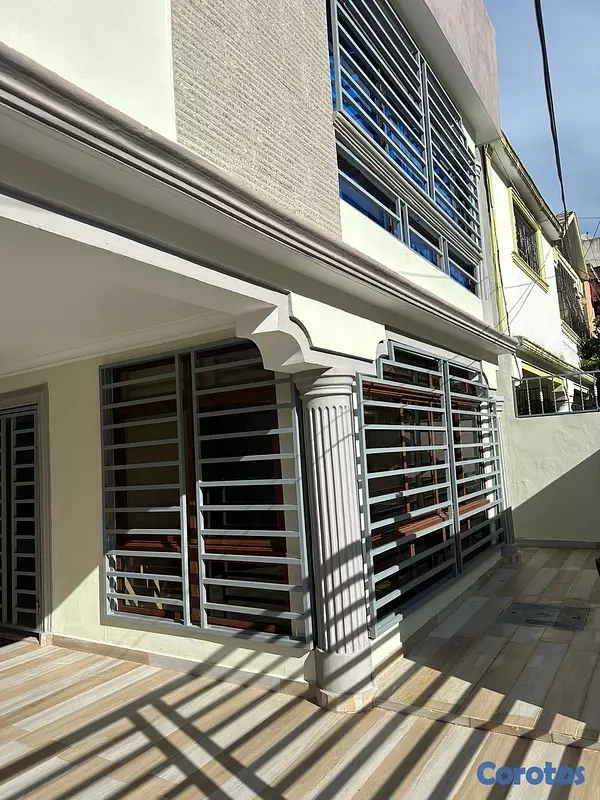 casas - vendo casa en Alma Rosa 2 Santo Domingo este  4
