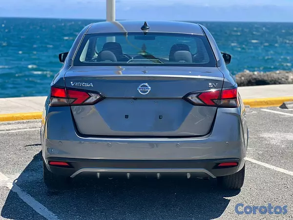carros - Nissan Versa SV 2021  3