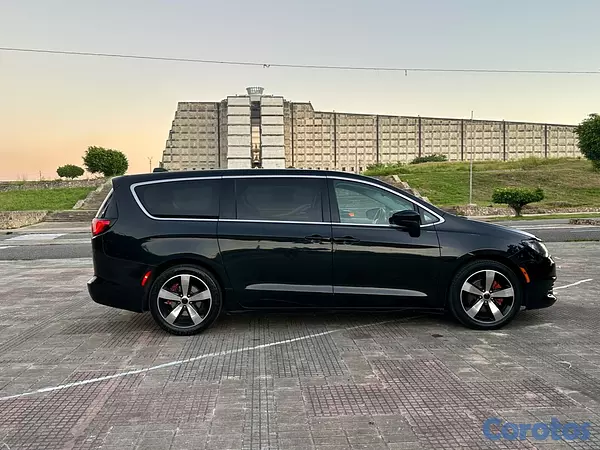 jeepetas y camionetas - Oportunidad Chrysler Pacífica  6