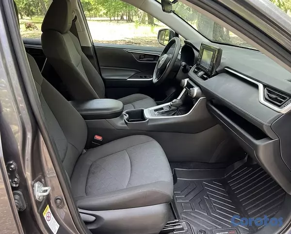 jeepetas y camionetas - Toyota RAV4 XLE 2021 AWD 3
