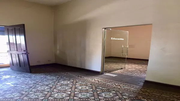 oficinas y locales comerciales - Local Comercial en Venta en ZONA COLONIAL 4