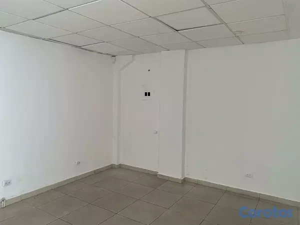 oficinas y locales comerciales - Local comercial en plaza en Piantini 2