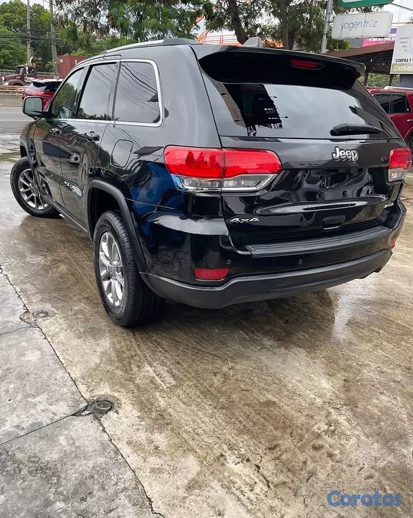 jeepetas y camionetas - JEEP GRAND CHEROKEE LAREDO 2016 5