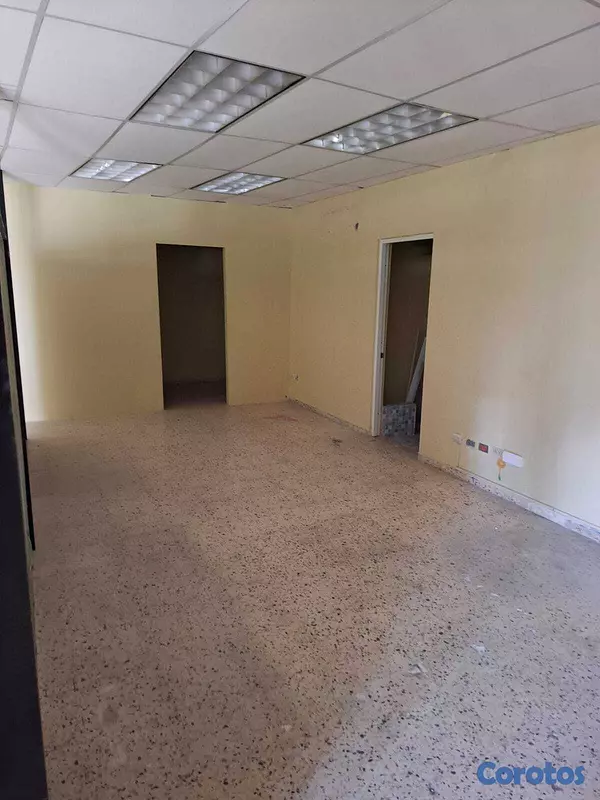 oficinas y locales comerciales - Local en Gazcue Primer Nivel de 65 metros 4