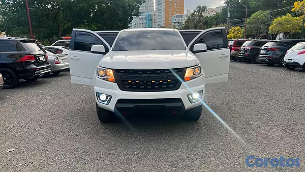 jeepetas y camionetas - Chevrolet Colorado 2019 COMO NUEVA 5