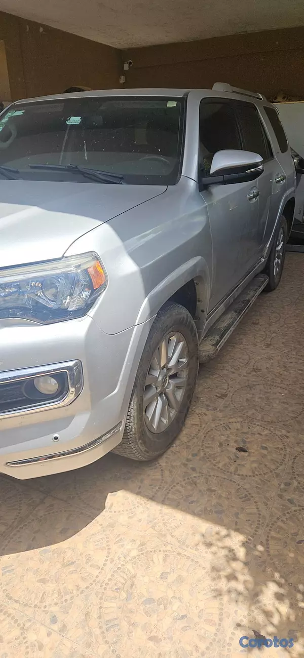 jeepetas y camionetas - Toyota 4runner Limited 2017 3
