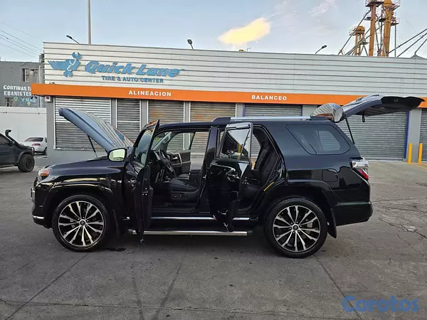 jeepetas y camionetas - OFERTA! TOYOTA 4RUNNER 2020 SR5 EN COMO NUEVA 6