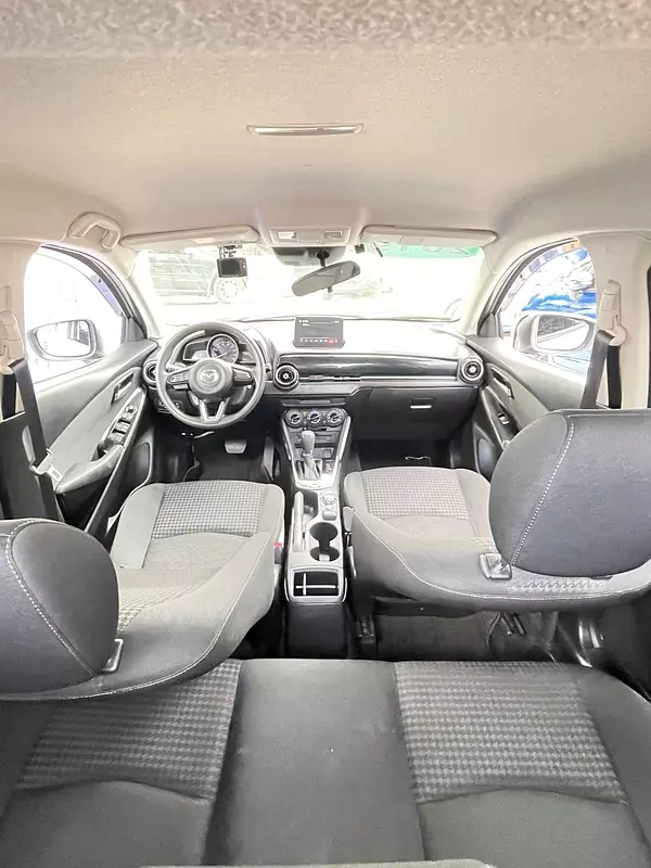 carros - MAZDA DEMIO 6